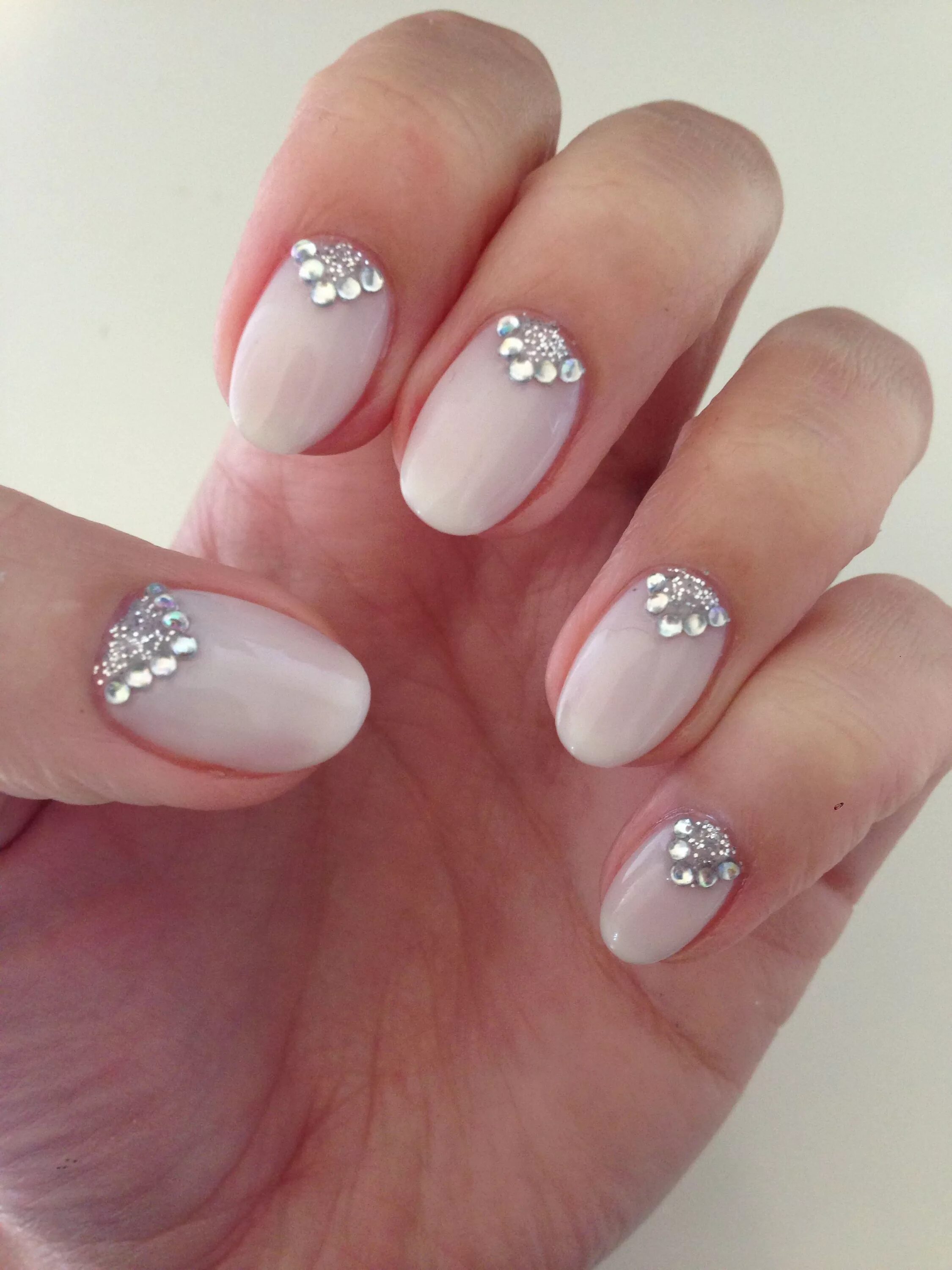 Красивый маникюр без страз CND Shellac Romantique with glitter and sparkle Shellac nail art, Shellac design
