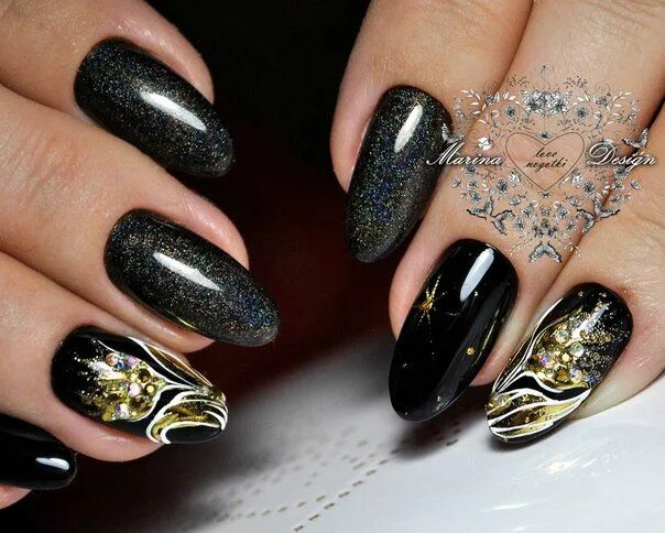 Красивый маникюр черно золотой Pin by Bety Ferreira on manicure Gel manicure, Manicure, American manicure