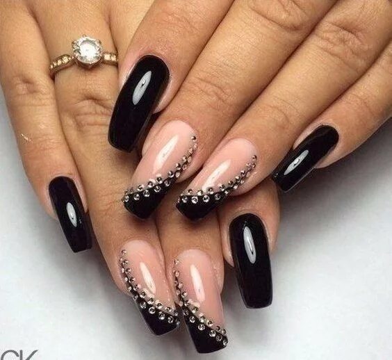 Красивый маникюр черный френч 33 Dark Nails Design For Cold Winter - Fashionre Unghie idee, Unghie gel, Unghie