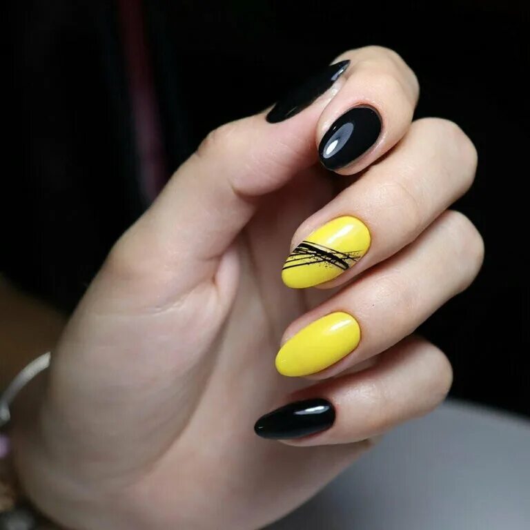 Красивый маникюр черный с желтым Nail-vip, nail salon, Moscow, Andropova Avenue, 42к1 - Yandex Maps