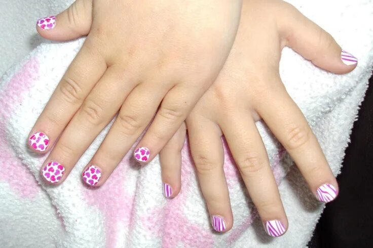 Красивый маникюр девочке 10 лет 6 year old with Jamberry Juniors Scribble Hearts and Zebra www.LoveTheNails.com 