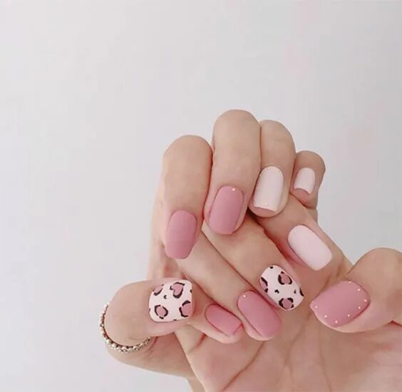 Красивый маникюр девочке Pink Girly Manicure Style - Page 20 of 45 - SeShell Blog Leopard print nails, Pi