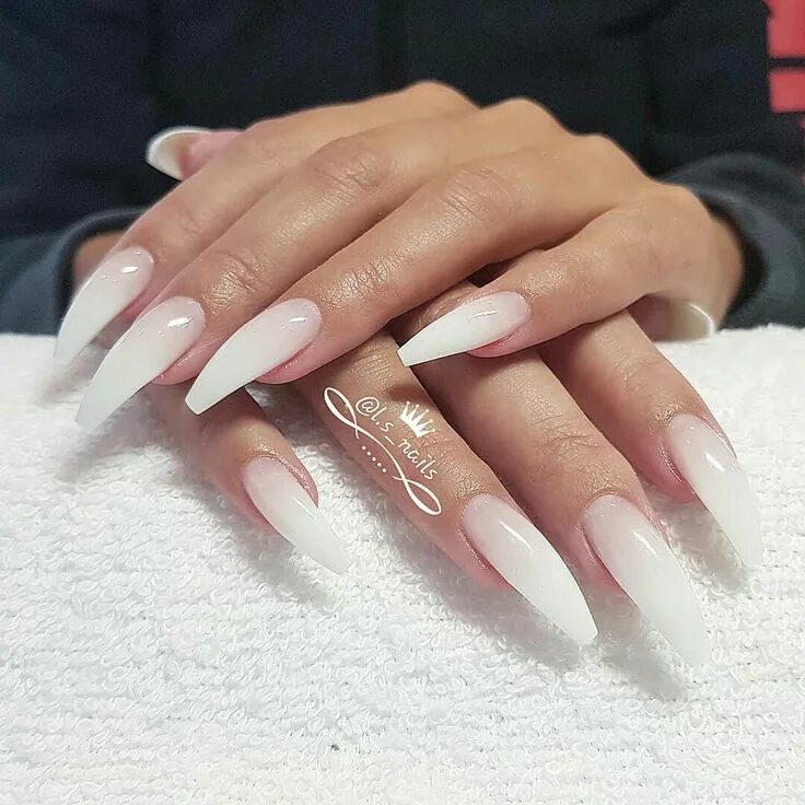 Красивый маникюр длинные ногти френч Pin by Franchesca Moody on Nails Pretty nails, Simple acrylic nails, Types of na