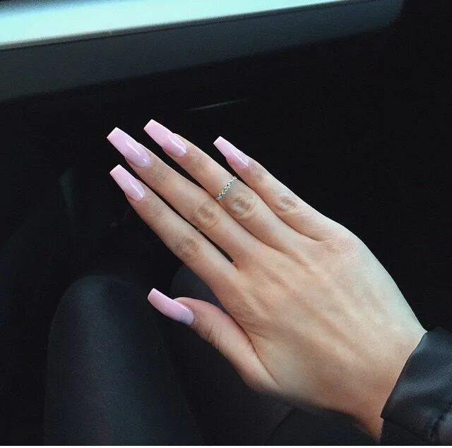 Красивый маникюр длинный квадрат Hot Barbie Summer Beige nails, Nails, Hot nails