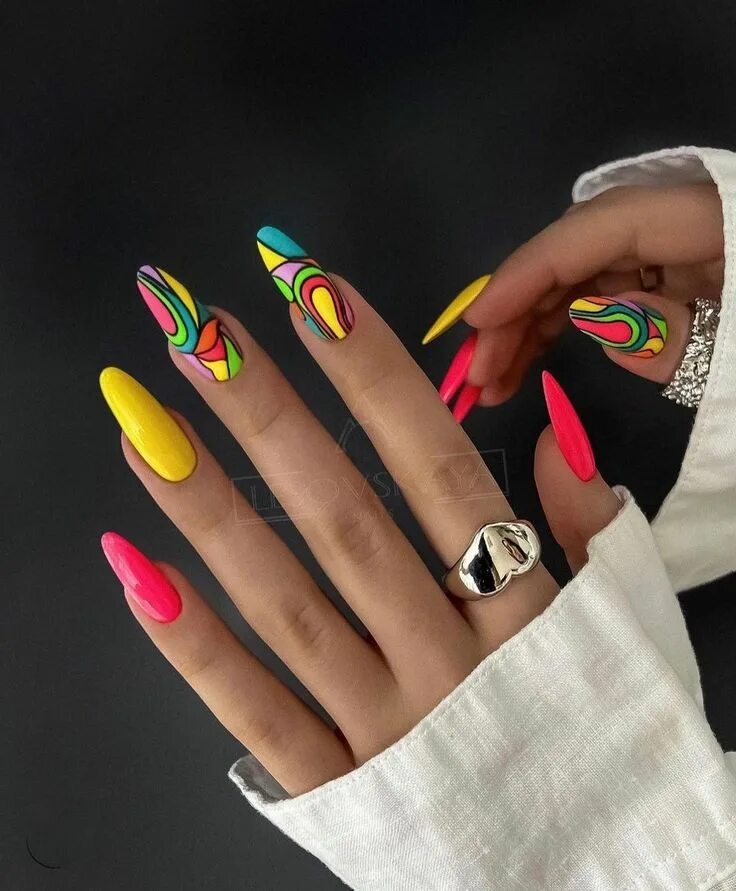 Красивый маникюр длинный яркий Pin by Elen Andre on Абстракция Neon nails, Nails inspiration, Sassy nails