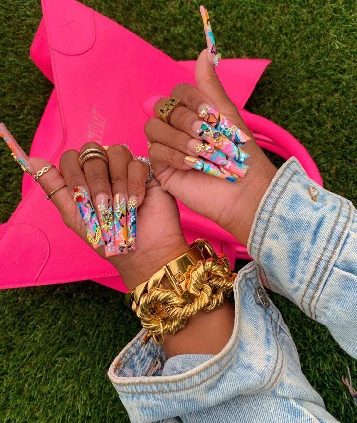 Красивый маникюр длинный яркий De'arra Taylor on Twitter Acrylic nail designs, Acrylic designs, Vibrant nails