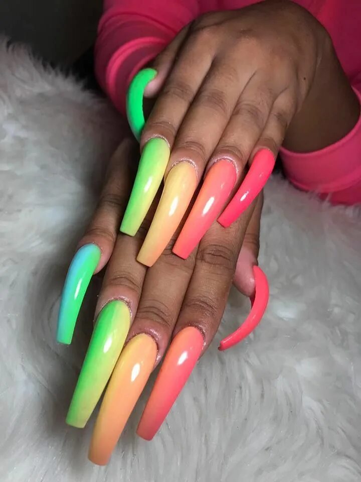Красивый маникюр длинный яркий Pin on nails ❤ Curved nails, Rainbow nail art designs, Rainbow nails