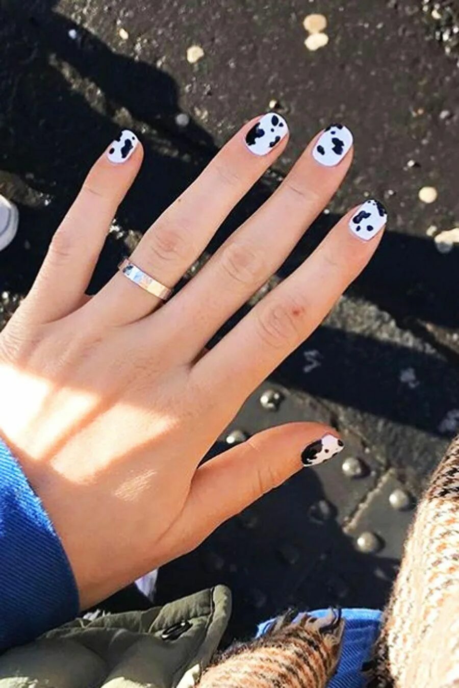 Красивый маникюр для подростков Cow Nails Are the Most Surprisingly Cool Trend for Spring Cow nails, Cute nails,
