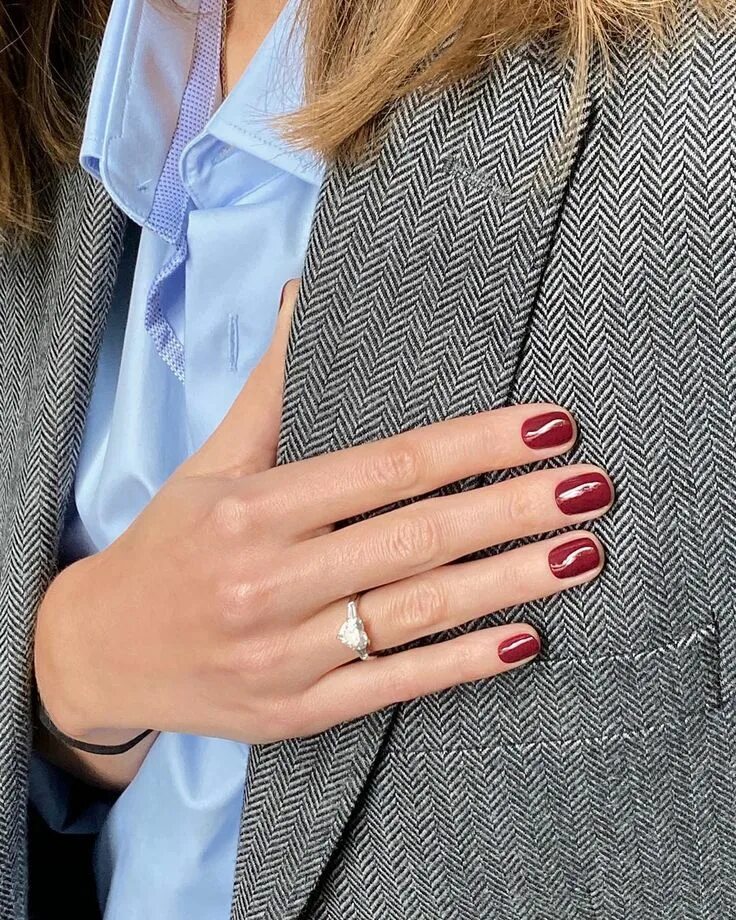Красивый маникюр для женщины SUITE 12 on Instagram: "Один из популярных оттенков ♥ #МАНИКЮР_S12 мастер - Анге