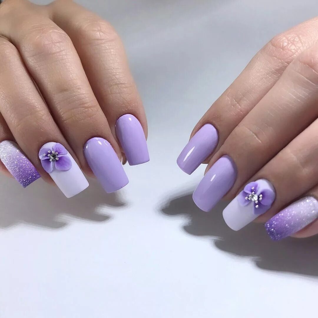 Красивый маникюр фиолетовые цвета Летнийспокойный маникюр для леди Purple nail art, Purple nails, Violet nails