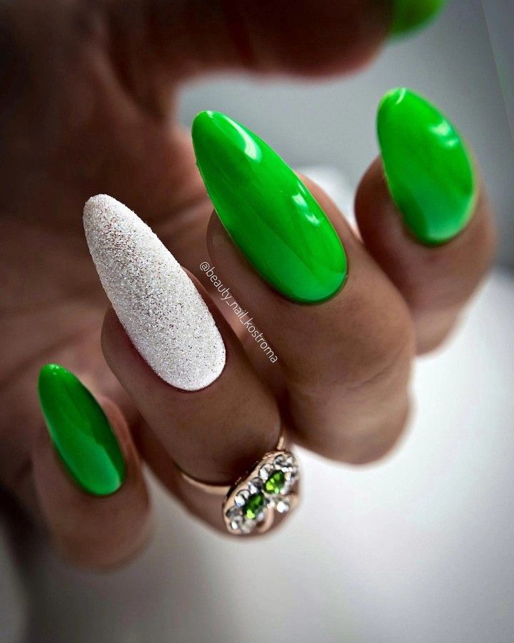 Красивый маникюр фото 2024 зеленый цвет Pin on Nails in 2024 Green nails, Nails today, Pretty nails