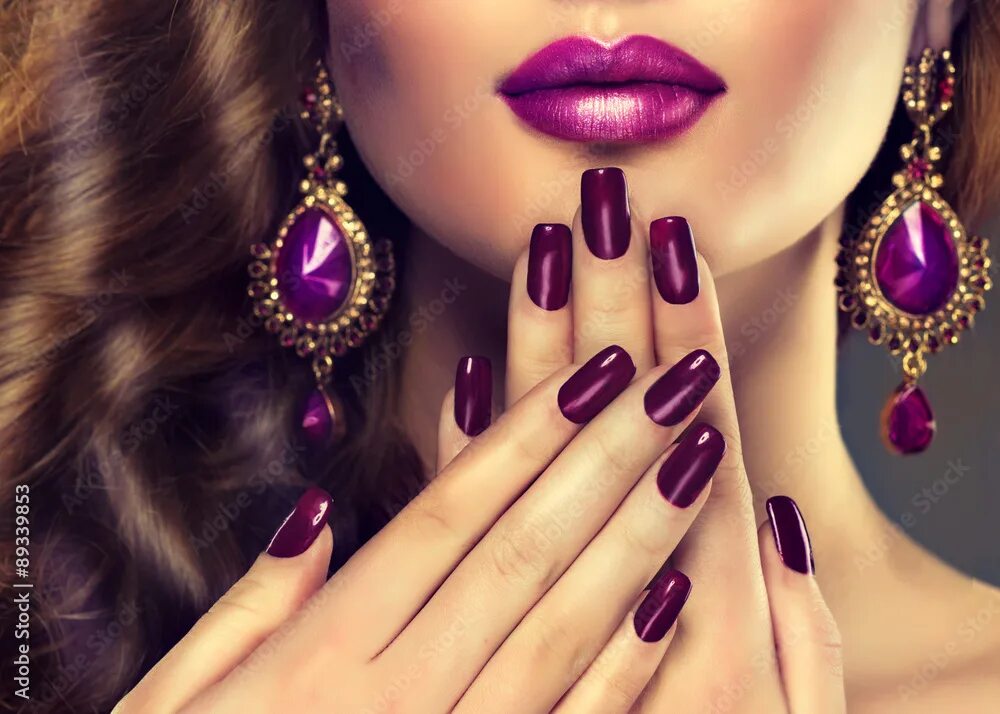 Красивый маникюр фото для женщин Luxury fashion style, manicure nail , cosmetics and make-up . Jewelry , large pu
