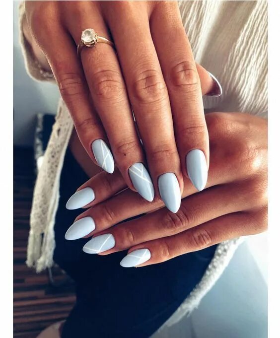 Красивый маникюр фото миндалевидные The Best Colors For Almond Shaped Nails - Society19 Work nails, Gel nails, Almon