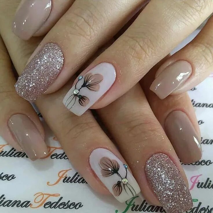 Красивый маникюр фото нежный с рисунком 5,353 Me gusta, 29 comentarios - Cursos de Manicure e Pedicure (@fazendo_unhas_p