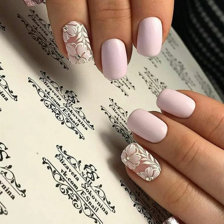 Красивый маникюр фото нежный с рисунком https://vk.com/nt_manic?z=photo-149244472_456254598%2Falbum-149244472_00%2Frev Д