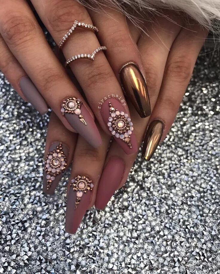 Красивый маникюр фото самый шикарный дизайн 5,861 Likes, 139 Comments - Riya&#39;s Nails Salon (@riyathai87) on Instagram: "
