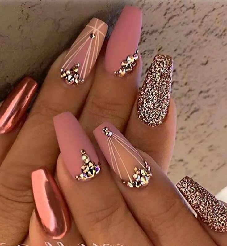 Красивый маникюр фото самый шикарный дизайн Pin by Michelle Jimenez Reyes on uñas elegantes Gel nail art designs, Gold nail 