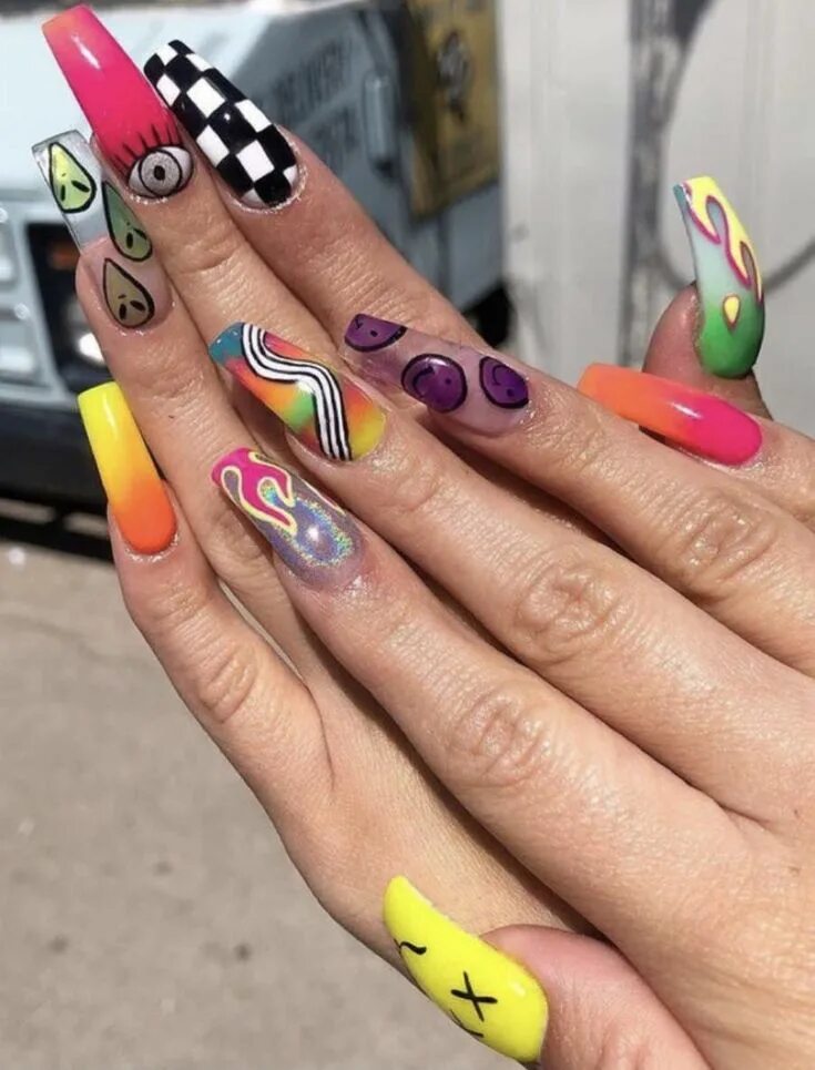 Красивый маникюр фото яркий дизайн Concert / Summer type nails Дизайнерские ногти, Гелевые ногти, Длинные акриловые
