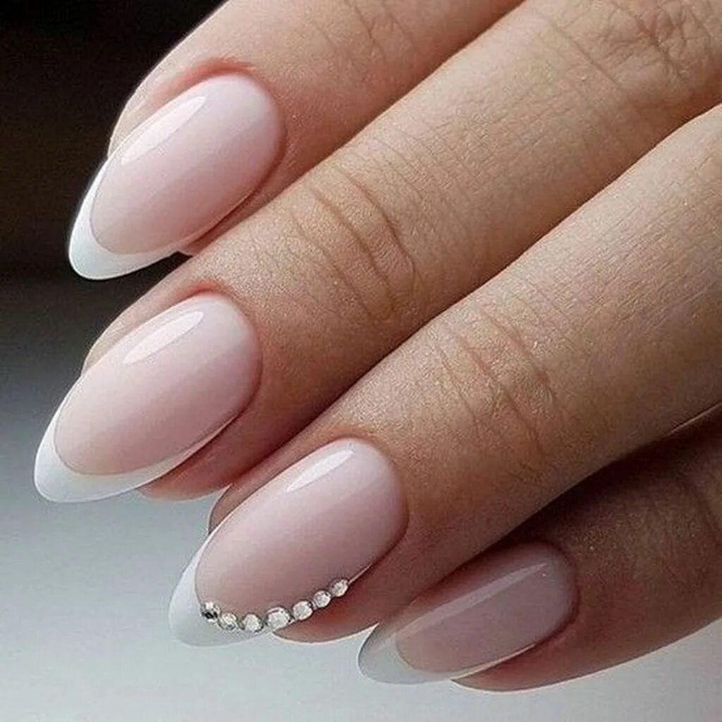 Красивый маникюр френч изысканный овал фото 40 Hermoso Verano de Uñas de Arte de Diseño para Novias en 2019 Uñas cortas, Uña