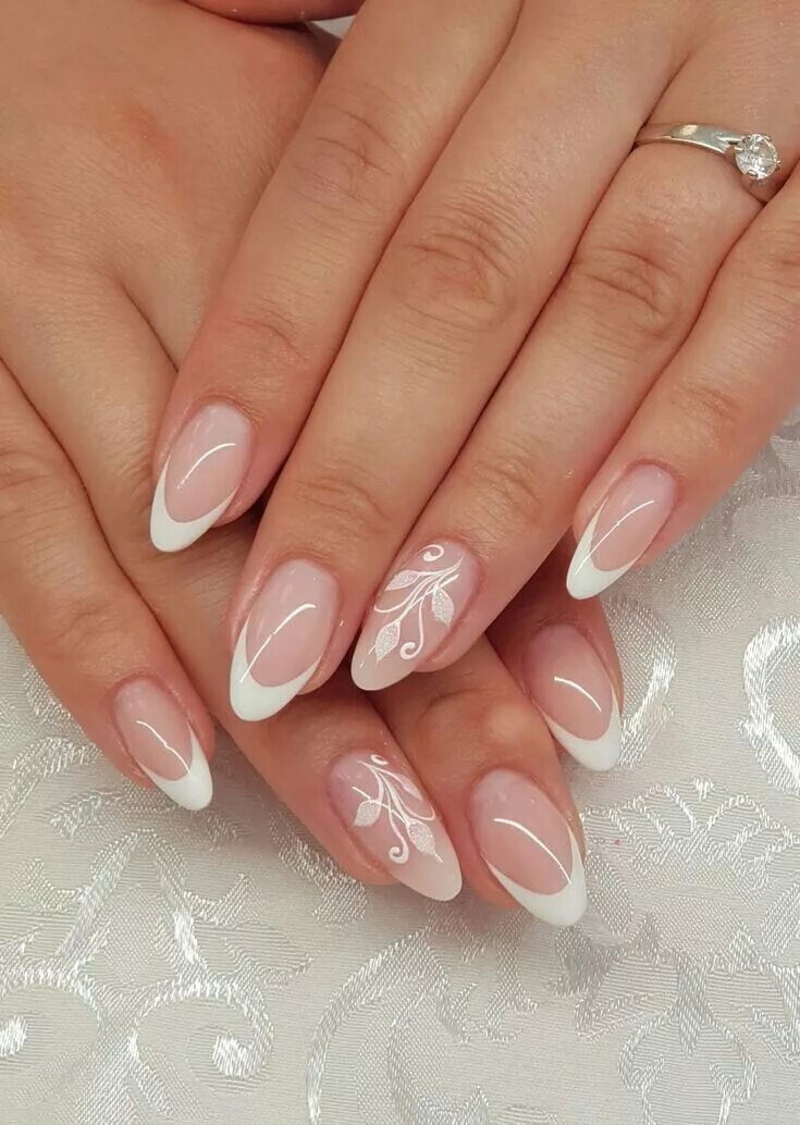 Красивый маникюр френч изысканный овал фото Pin on Köröm Stylish nails, Bridesmaids nails, Gel nails
