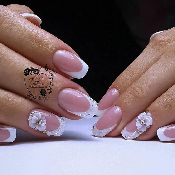 Красивый маникюр френч изысканный с рисунком 25 Cute Nail Trends To Try In 2021 - The Glossychic Trendy nail design, Nail tre