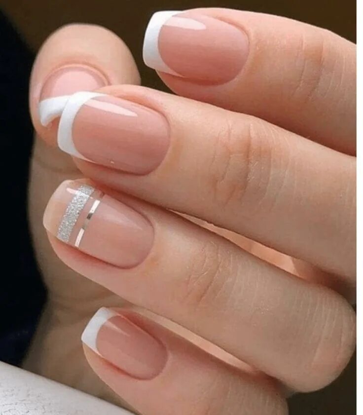 Красивый маникюр френч квадратные ногти La French manicure sta tornando di moda Unghie, Unghie idee, Unghie semplici ed 