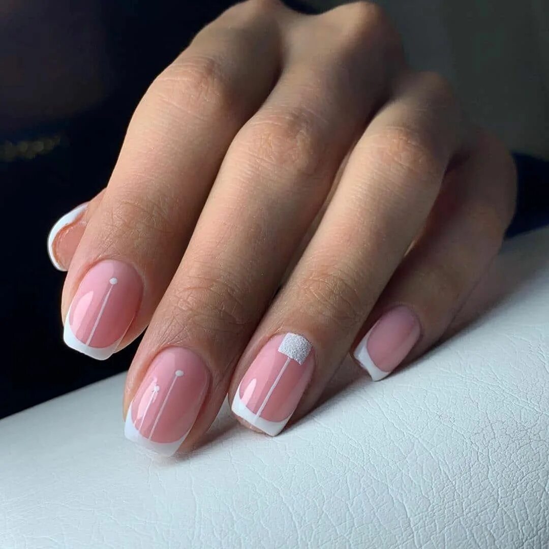 Красивый маникюр френч на короткие ногти квадрат Geometric Nail Design Inspiration