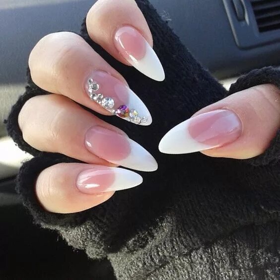 Красивый маникюр френч на миндалевидные 25 Amazing Stiletto Tip Nail Designs That Youll Love; stiletto nails; white stil