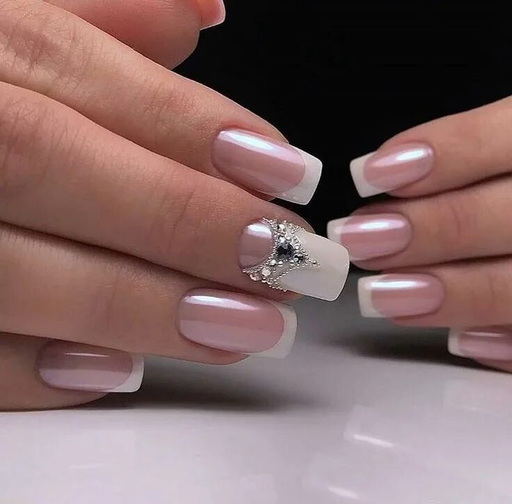 Красивый маникюр френч стразы Маникюр Постила Nails, Nail designs, Nail art