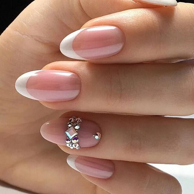 Красивый маникюр френч стразы Pin on NAILS - ALMOND, STILETTO AND OVAL SHAPE