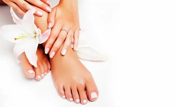 Красивый маникюр и педикюр Spa Manicure Изображения: просматривайте стоковые фотографии, векторные изображе