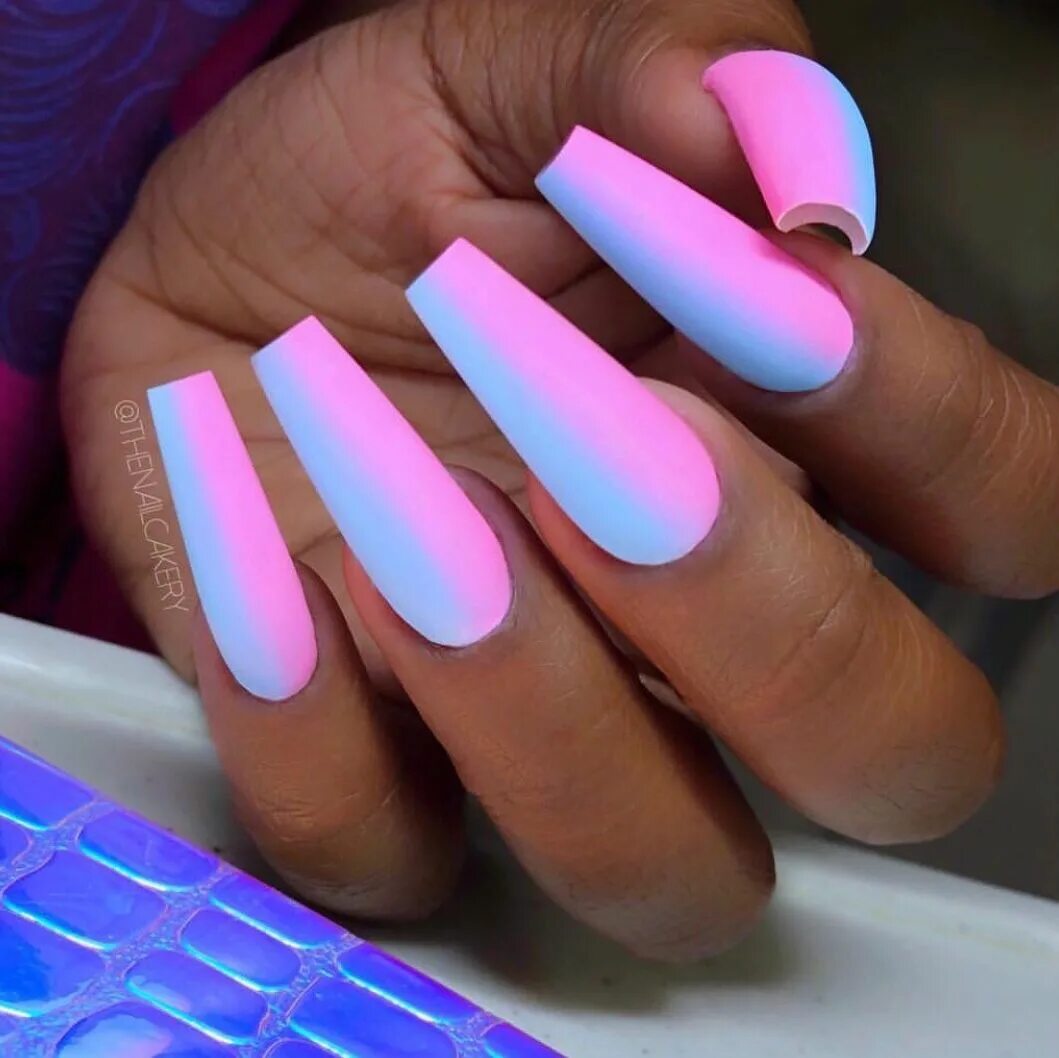 Красивый неоновый маникюр Pin auf Nails Nägel inspiration, Nagellack design, Schöne nägel