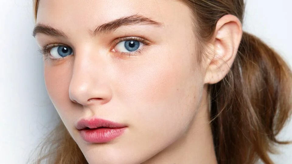 Красивый незаметный макияж 7 Natural Makeup Removers That *Actually* Work StyleCaster ナ チ ュ ラ ル メ イ ク, ト レ 