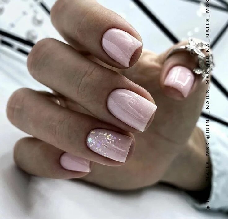 Красивый нежный маникюр фото Pin on Blonde hair looks Nail designs glitter, Manicure, Swag nails
