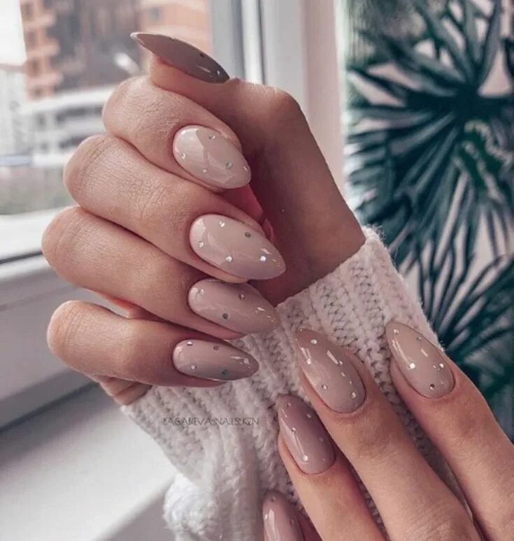 Красивый нежный маникюр на длинные ногти Pin by Nikoletta on Nails Blush nails, Acrylic nails almond shape, Shiny nails d