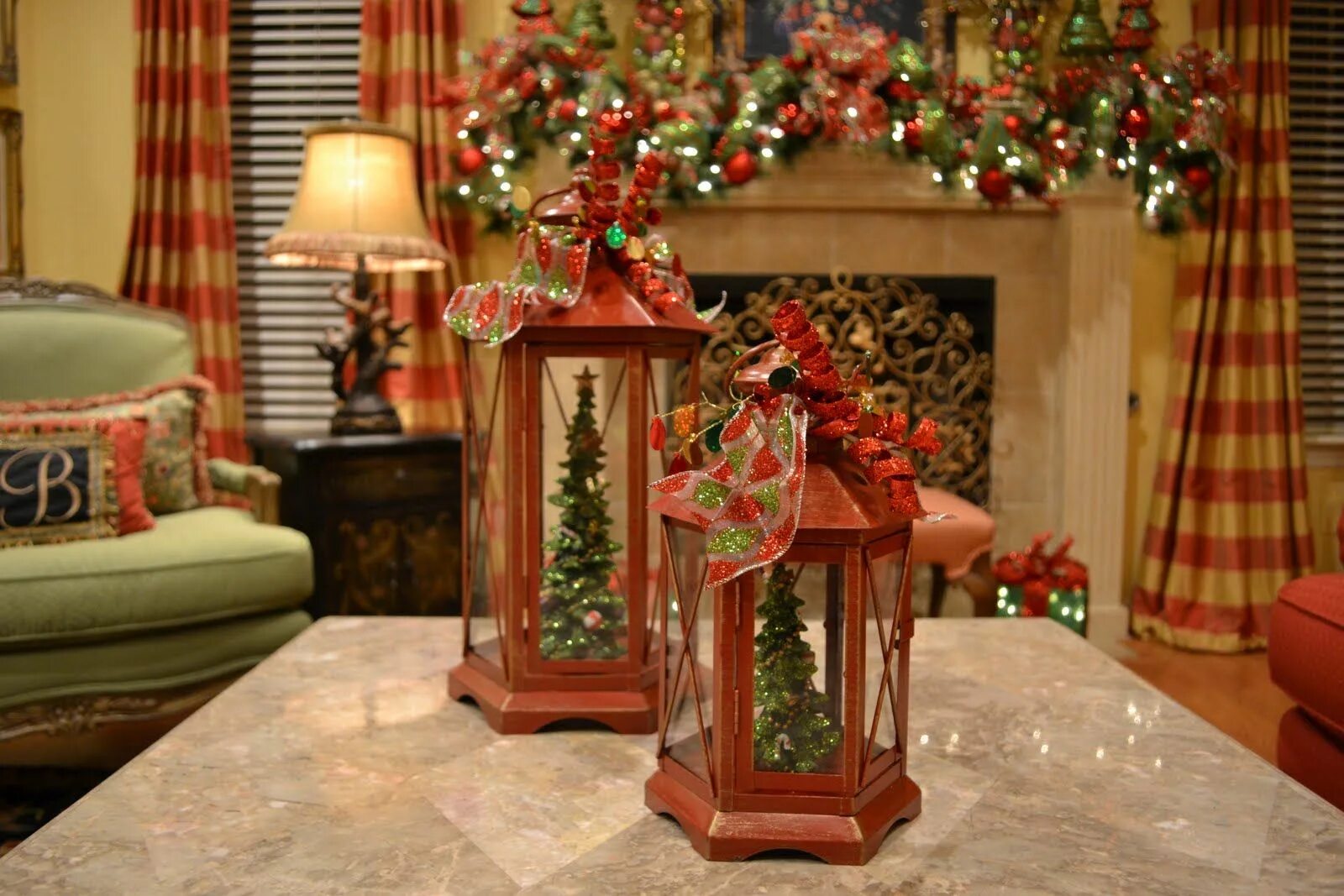 Красивый новогодний декор decorating lanterns Lantern christmas decor, Christmas lanterns, Beautiful chris
