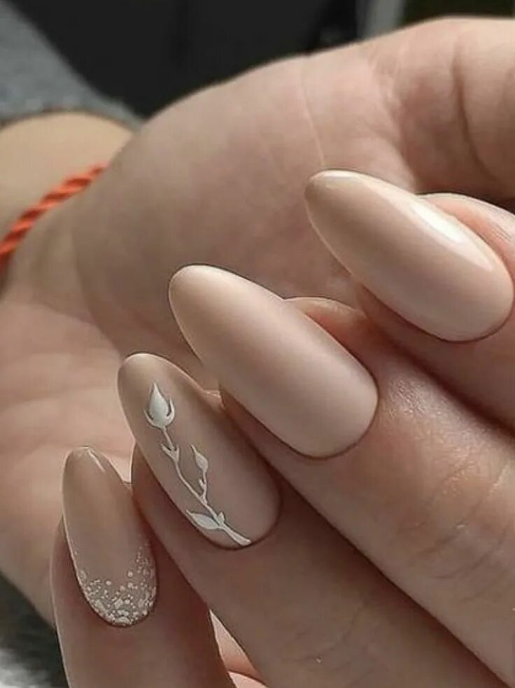 Красивый нюд маникюр на миндаль Pin on Nails ❤ Almond acrylic nails, Nude nail designs, Acrylic nail designs