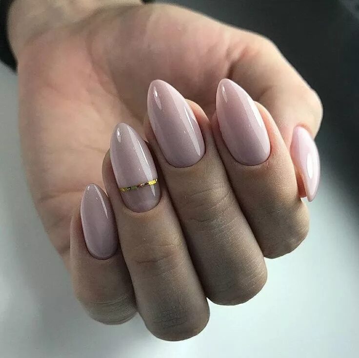 Красивый нюд маникюр на миндаль Pin by Мария Менив on Nail art Squoval nails, Almond shape nails, Nail colors
