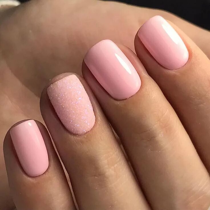 Красивый однотонный маникюр на коротких Pin on Nails for days... Nails, Gold party, Pink