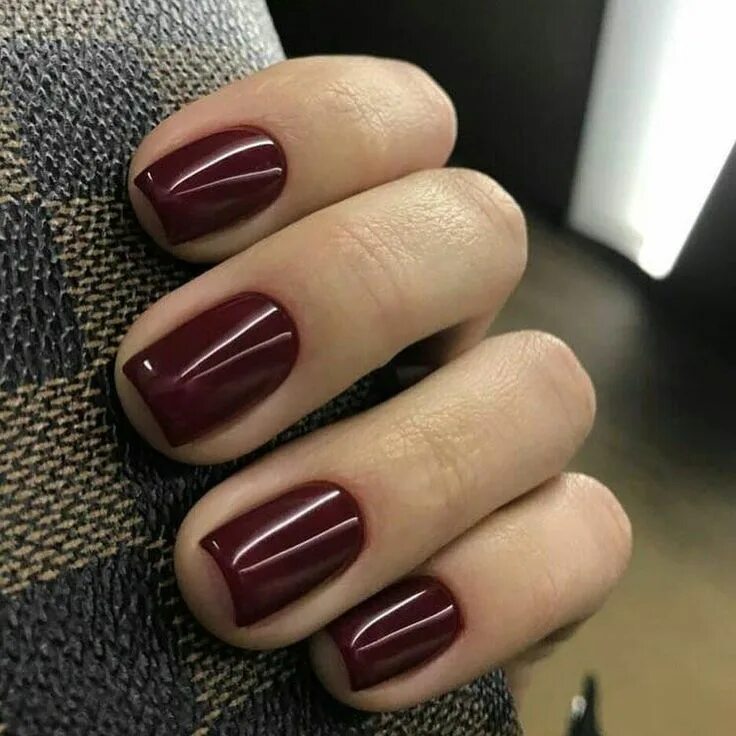 Красивый однотонный маникюр осенний Pin op Ногти Nagels