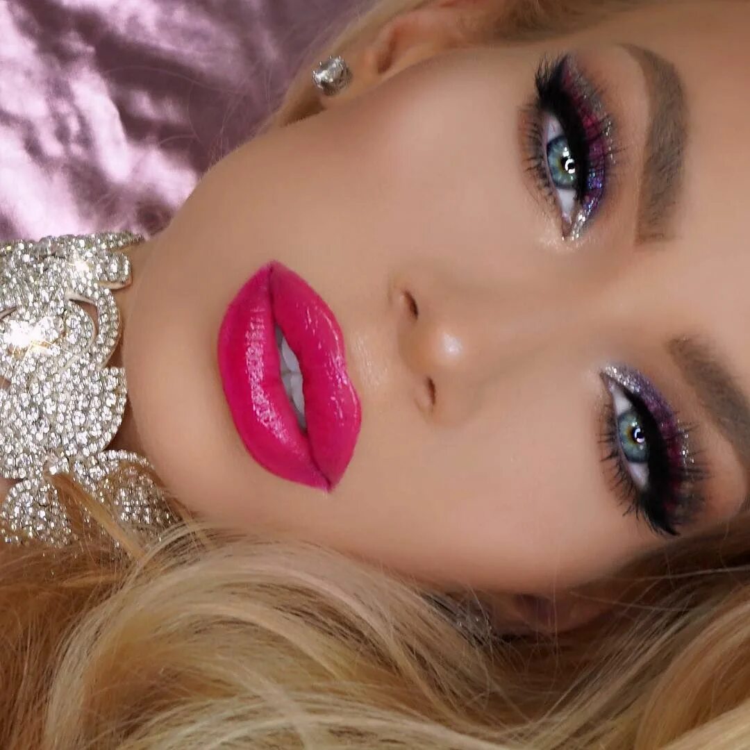 Красивый омолаживающий гламурный макияж видео для блондинок Pin on beautiful hair and make up