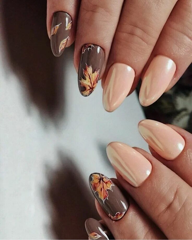 Красивый осенний маникюр 2024 на миндальную форму #nails Pretty nails, Stylish nails art, Gel nails