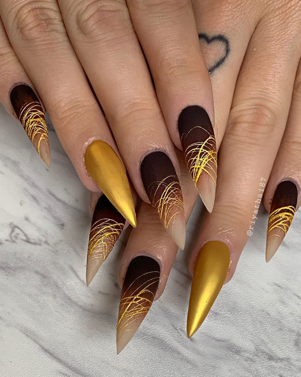 Красивый осенний маникюр на длинные ногти Pin by Jacob Cruz on nail Stiletto nails designs, Swag nails, Luxury nails