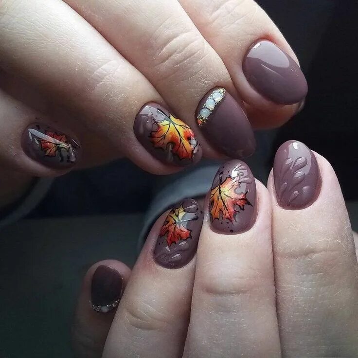 Красивый осенний маникюр на короткие ногти фото Nail art feuille d'automne : les meilleures idées à copier Idées manucure, Nail 