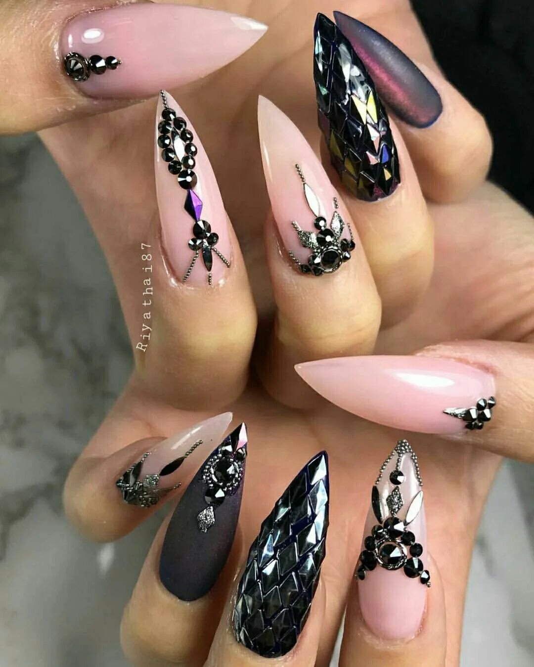 Красивый острый маникюр Pinterest @IIIannaIII Bling nails, Stylish nails, Cute nails