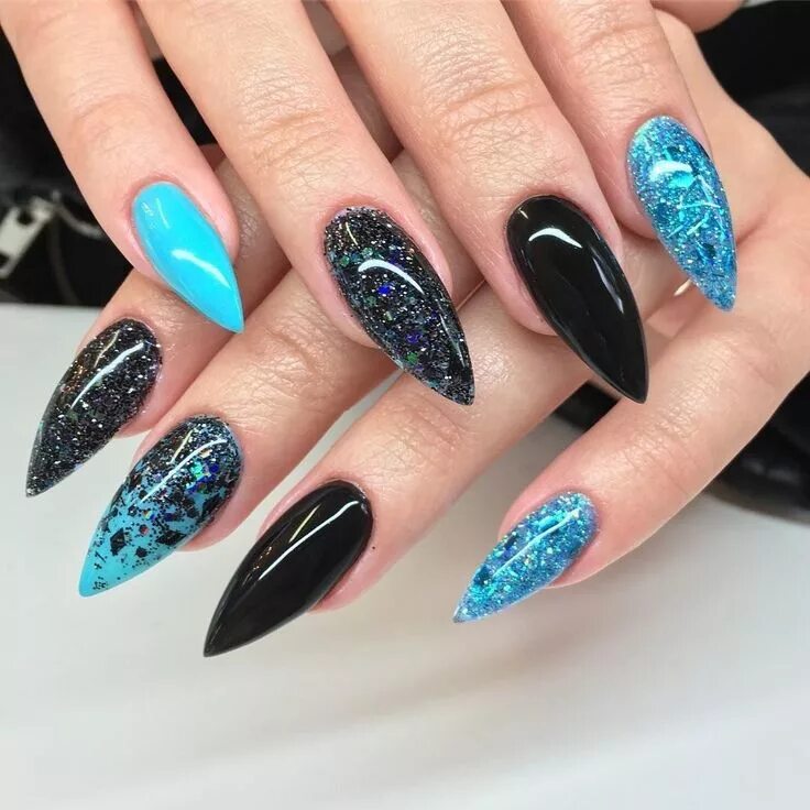 Красивый острый маникюр новинки Pin on unhas in 2024 Pointy nails, Gothic nails, Goth nails