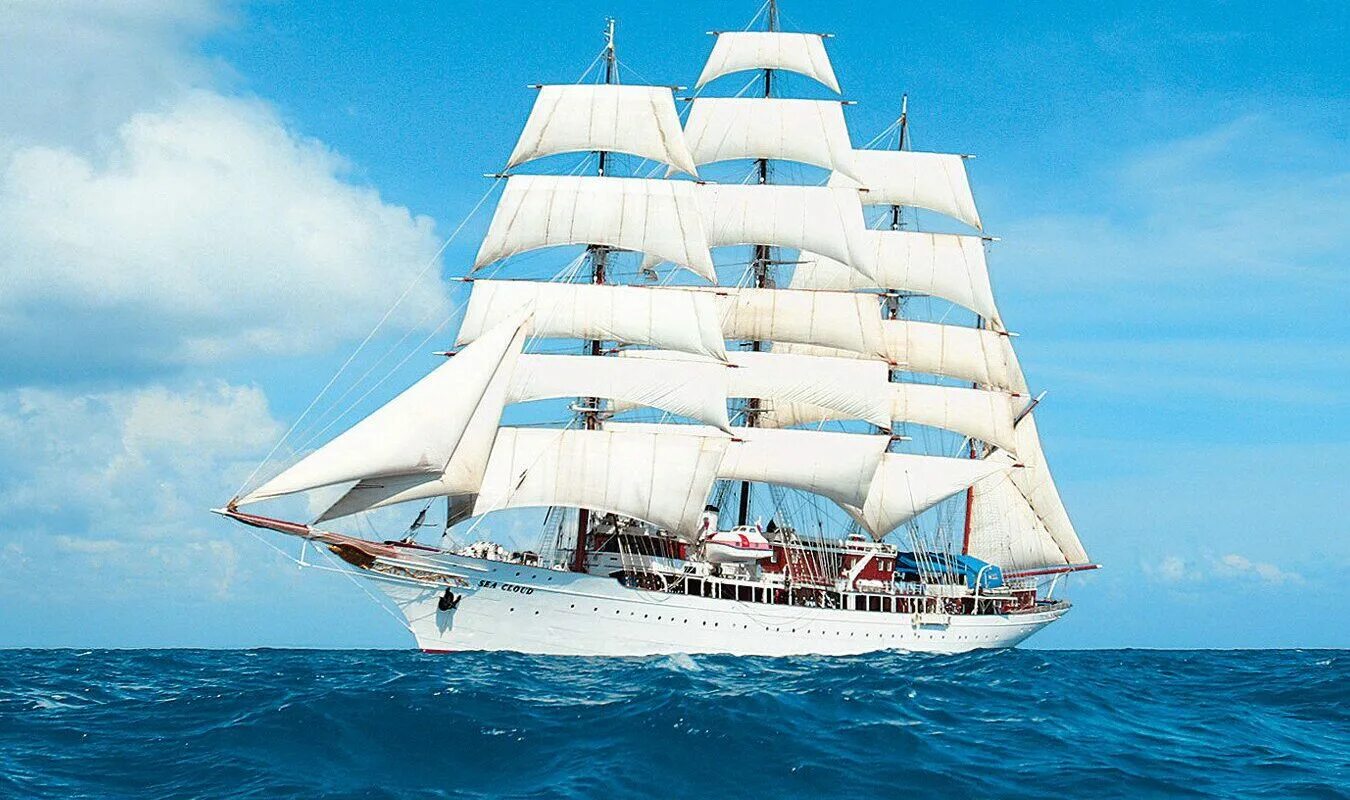 Красивый парусник в море фото Miray Cruises выполнит 7 круизов из Сочи на Astoria Grande зимой 2022-23 " Морск