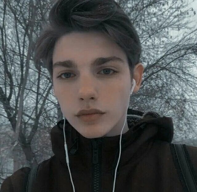 Красивый пацан 16 лет фото George Pomogisebe icon. Beauty, Short hair styles, Face