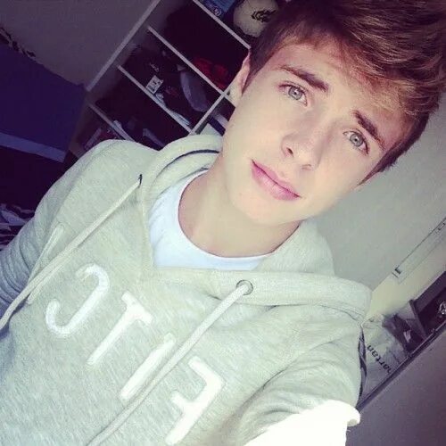 Красивый пацан 16 лет фото So cute Cute guys, Guys, Sexy men