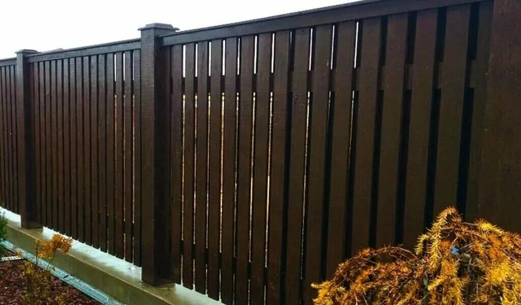 Краска для деревянного забора фото Строительство забора из поликарбоната в Малыгине - Строительство заборов и ограж